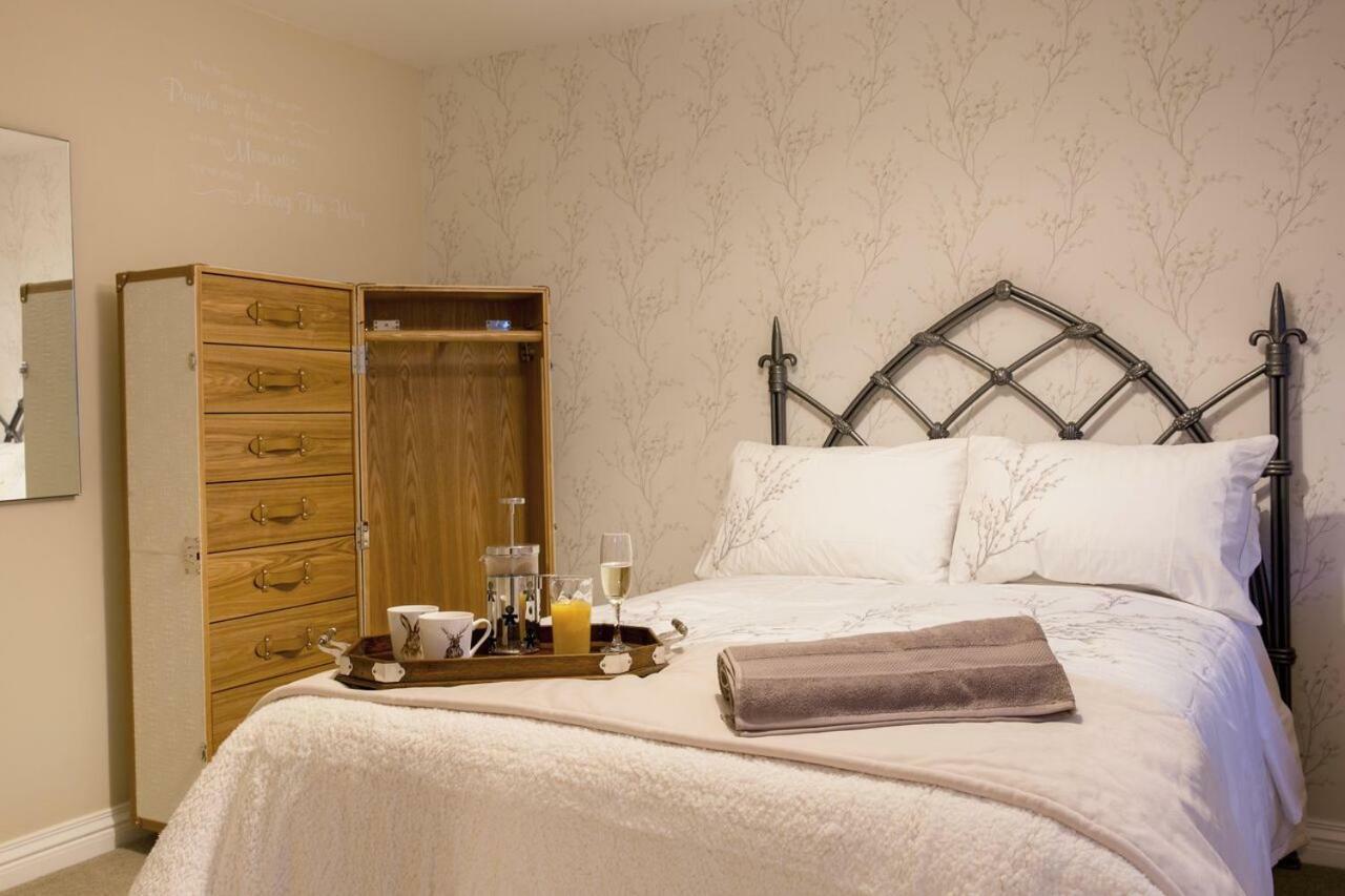 Thrush Nest Cottages - Wren Cottage Sleeps 4, 2 Bedrooms & Stable Cottage Sleeps 2, 1 Bedroom York Exterior photo