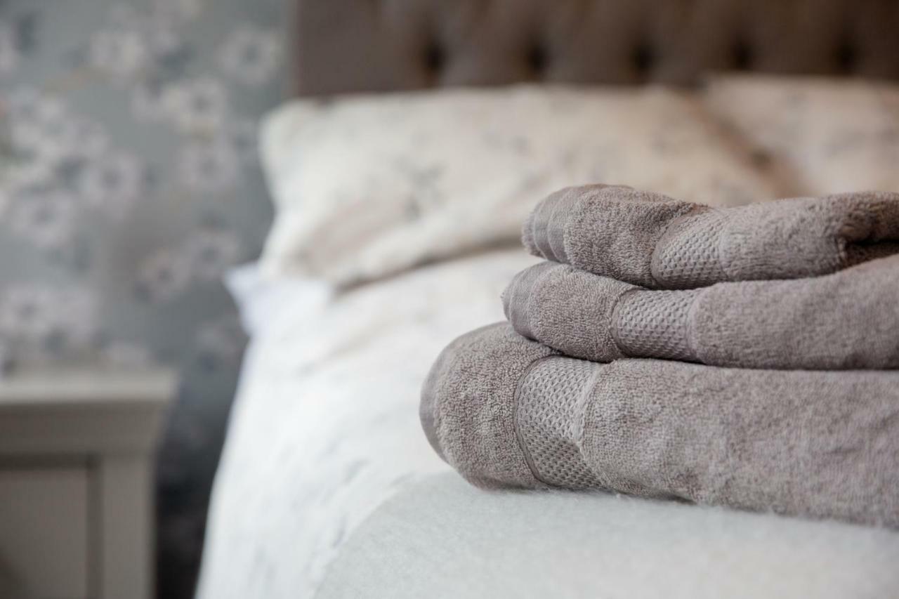Thrush Nest Cottages - Wren Cottage Sleeps 4, 2 Bedrooms & Stable Cottage Sleeps 2, 1 Bedroom York Exterior photo