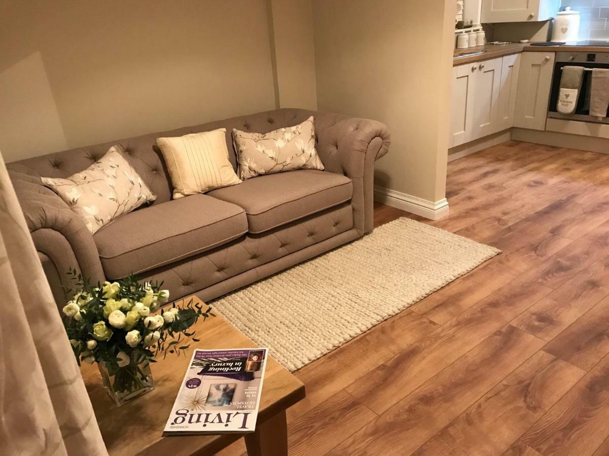 Thrush Nest Cottages - Wren Cottage Sleeps 4, 2 Bedrooms & Stable Cottage Sleeps 2, 1 Bedroom York Exterior photo
