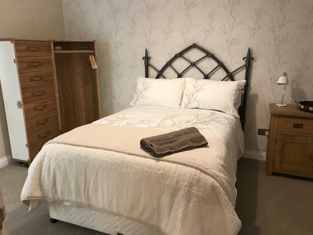 Thrush Nest Cottages - Wren Cottage Sleeps 4, 2 Bedrooms & Stable Cottage Sleeps 2, 1 Bedroom York Exterior photo