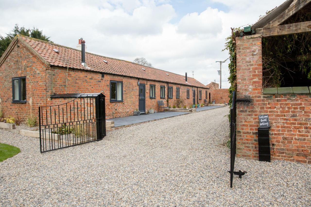 Thrush Nest Cottages - Wren Cottage Sleeps 4, 2 Bedrooms & Stable Cottage Sleeps 2, 1 Bedroom York Exterior photo